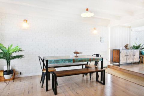 Azure Absolute Beachfront Pet Friendly - Foster Accommodation 2