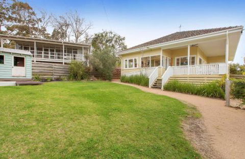 BEACHSIDE GETAWAY DROMANA - Foster Accommodation 6