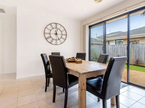 COASTAL HAVEN DROMANA - Foster Accommodation 2