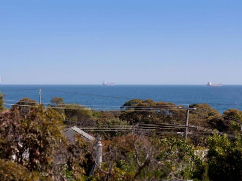 DROMANA BAY VIEWS DROMANA - Foster Accommodation 2