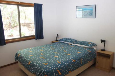 LIZ LAKE - Foster Accommodation 2