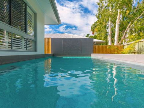 CANOPY HOUSE At PALM COVE - Foster Accommodation 4
