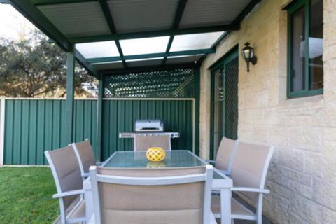 Laurens Place - Foster Accommodation 7