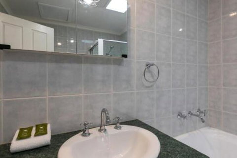 Laurens Place - Foster Accommodation 6