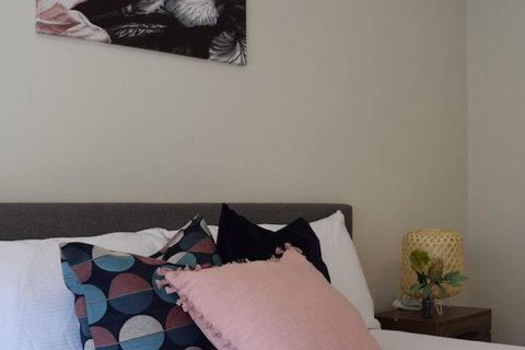 The Kingsley's Place Piara Waters - Foster Accommodation 5