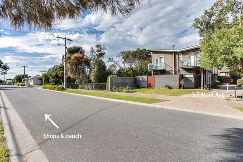 Rye Beach Executive Style - Foster Accommodation 1