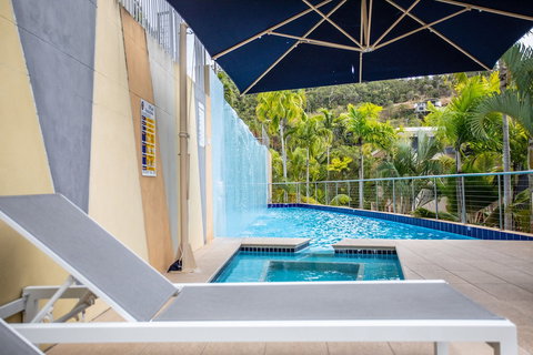 Spacious Tropical Sanctuary Ocean Views - Foster Accommodation 5