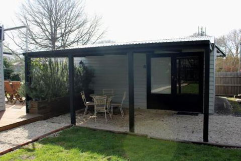 Wormwood Studio - Foster Accommodation 0