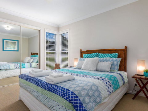 Akarana Beach House :: Jervis Bay Rentals - Foster Accommodation 6