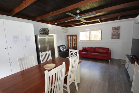 Boambee Hideaway - Foster Accommodation 2