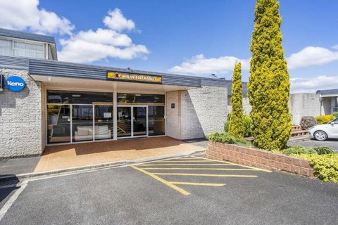 Top Of The Town Hotel Motel - Foster Accommodation 1