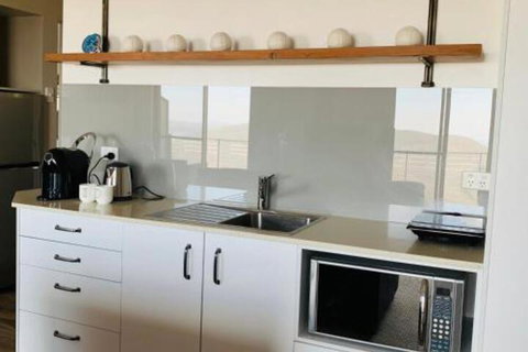 The Silvermoon Villa Private Villa - Foster Accommodation 4