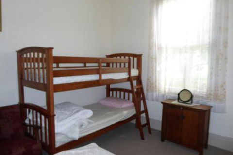 Claremont Farmhouse - Foster Accommodation 2