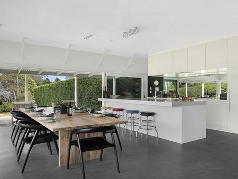 Greywood Classic Highlands Charm & Serene Living - Foster Accommodation 3