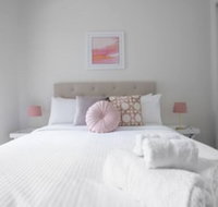 Designer Warm Homeatmooneepondsparking / wifi - Foster Accommodation