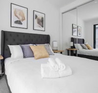 Taste of Art Stunning Townhouse Stayatmoonee Ponds - Foster Accommodation
