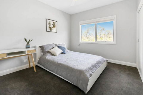 HALE KUPA Rye Beach House Spa Table Tennis - Foster Accommodation 2