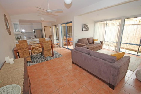 Santa Barbara - Foster Accommodation 1