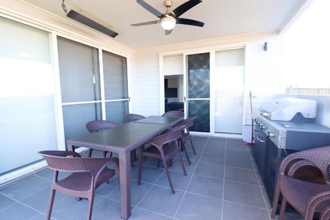 Surfers Paradise At Catherine Hill Bay - Foster Accommodation 4