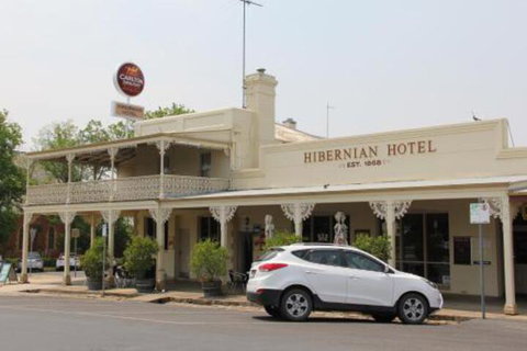 Hibernian Hotel - Foster Accommodation 0
