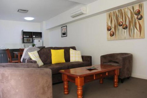 Hibernian Hotel - Foster Accommodation 6