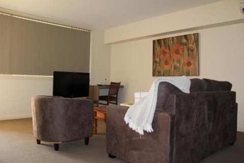 Hibernian Hotel - Foster Accommodation 7