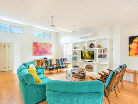 Tallwood Ave 77 Mollymook - Foster Accommodation 1