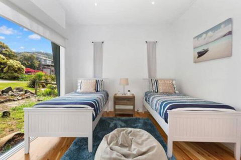 COASTAL HAVEN Panoramic Ocean Views - Foster Accommodation 5