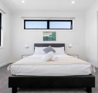 WoW Factorluxe 4BR Townhouseglen Waverley - Foster Accommodation