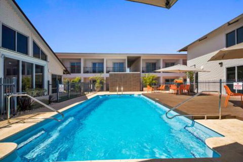 Velocity Motel & Bistro WA - Foster Accommodation 4