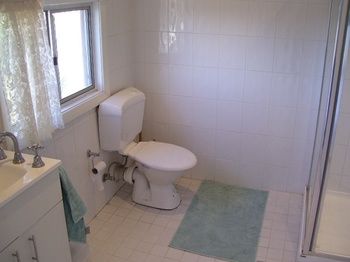 Aussie Bacon & Eggs Cottages - Foster Accommodation 5