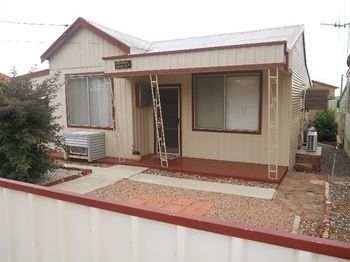 Aussie Bacon & Eggs Cottages - Foster Accommodation 2