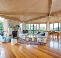 Latham Beach House - Foster Accommodation