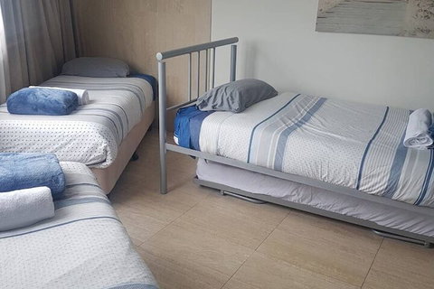 Oceanfront In Surfers Paradise Retreat - Foster Accommodation 4