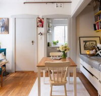 Beautiful Lush  Green Oasis Studio Apartment - Foster Accommodation