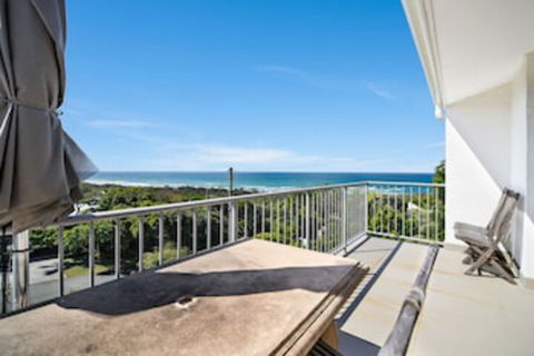 Kari 3 - 3/7 Peregian Esplanade - Foster Accommodation 0
