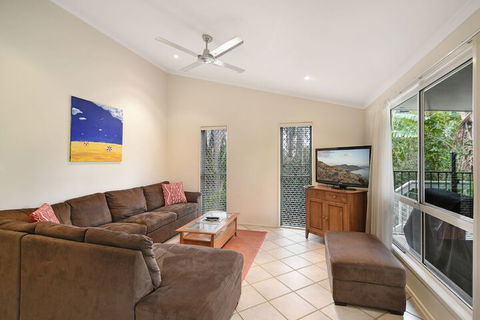 Beach Affair - 10 Callitris Crescent - Foster Accommodation 3