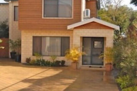 Terrific Townhouse - Foster Accommodation 1