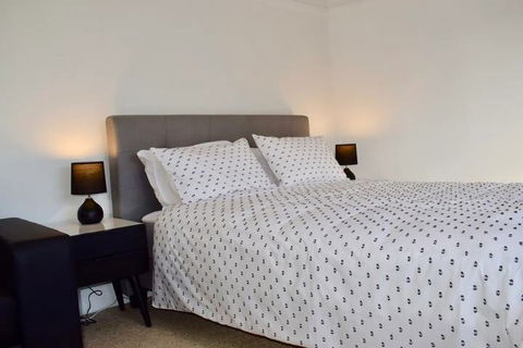 Homy Apartment In Trendy Haberfield - Foster Accommodation 1