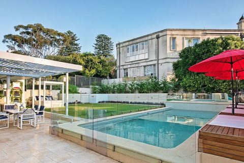 Vaucluse Manor H327 - Foster Accommodation 1