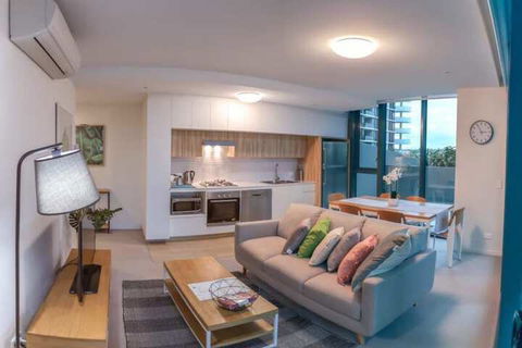 Incredible Riverside Apartment In Brisbane - Foster Accommodation 7