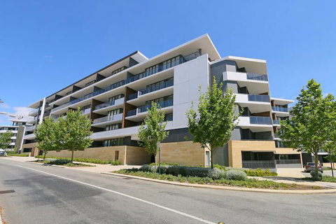 Large Modern 2 Bedroom Apartment Near Lake Claremont - Foster Accommodation 6