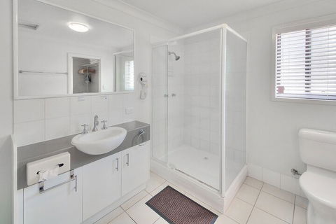 Airtrip Apartment On Russell St - Foster Accommodation 6