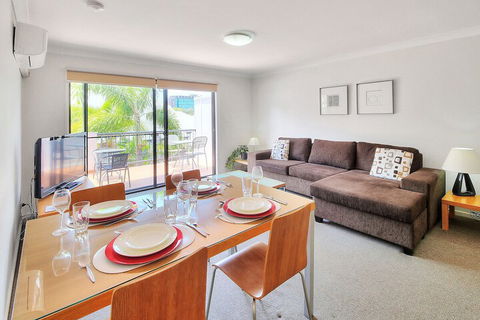 Airtrip Apartment On Russell St - Foster Accommodation 2