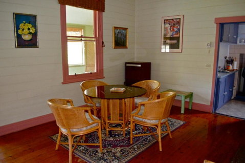 Clyde Cottage - Foster Accommodation 5