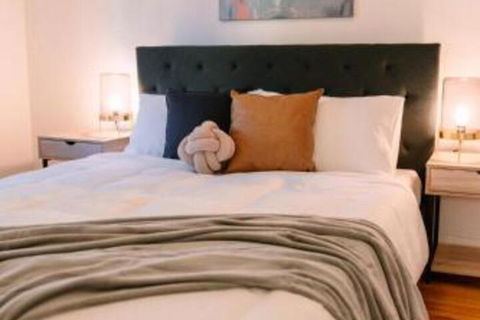 A Wave Away At Glenelg Cosy Unit Near The Beach - Foster Accommodation 7