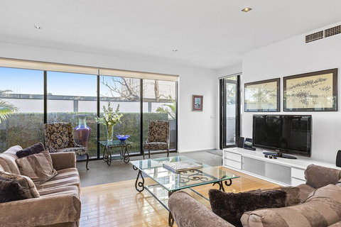 BOUTIQUE STAYS Catani Gardens - Foster Accommodation 7