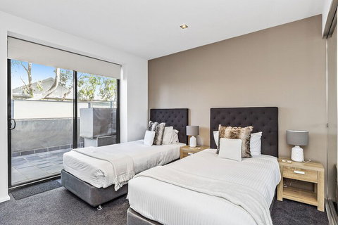 BOUTIQUE STAYS Catani Gardens - Foster Accommodation 5