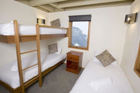 Eagles Nest - Foster Accommodation 1