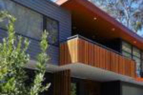 Sirocco On Main - Foster Accommodation 0